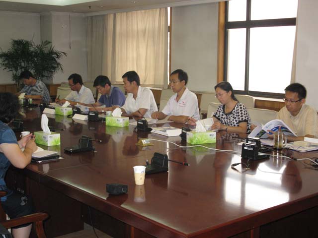 �(y��n)��?q��ng)?b��o)��3